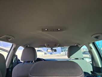 VW Golf 2.0 Tdi_SK_pôvod_219000km - 10