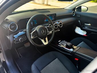 Mercedes-Benz CLA Kupé 180 A/T - 10
