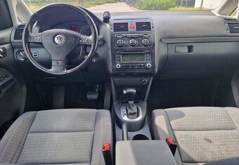 Volkswagen Touran 2.0 TDI DSG - 10