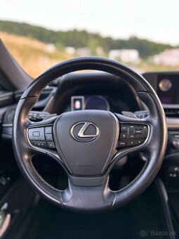 LEXUS ES300h, 1.majiteľ - 10
