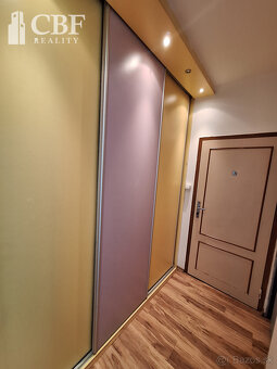 ZNÍŽENÉ  3-IZBOVÝ BYT NA PREDAJ SÍDLISKO JUH  - 10