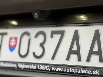 PREDÁM BMW X6 M50i Performance 390 kW / FULL / ODPOČET DPH - 10