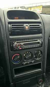 Opel Astra 1.4 16V - 10