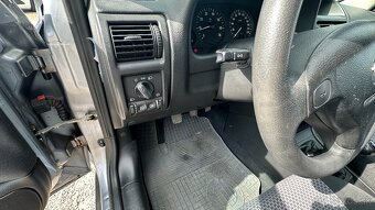 Opel Astra Classic 1.4 16V - 10