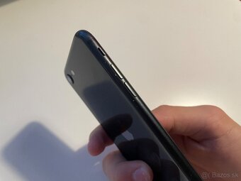 iPhone SE 2022 64GB - prasknutý displej - 10