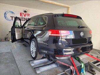 Predám VW Passat B8 kombi 2016 DSG 2.0TDI 110KW, ACC, MATRIX - 10