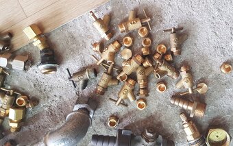 Vodo-inštalatérsky materiál 2 - 10