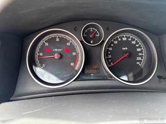 Opel Astra H 1.9 CDTI COSMO | 74 kW | 6-st. manuál | STK do - 10