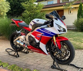 Honda CBR 1000 RR Fireblade 2013 - 10