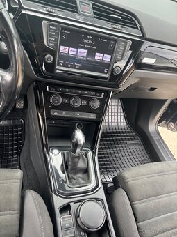 Volkswagen Touran Highline 1.8 TSI DSG BMT - 10