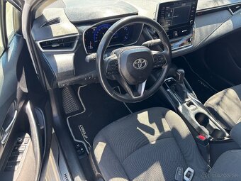 Toyota corolla hybrid - 10