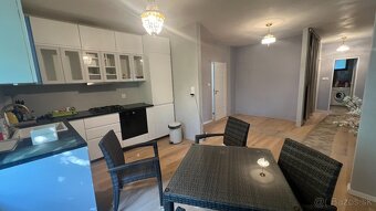 PREDAJ 9 izb.RD Žš Mudroňova, Horsky Park+DVOJGARÁŽ+ ZÁHRADA - 10