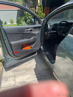 Predám Kia Sportage 1,6 T-GDI PHEV AWD A6 Gold, 4x4 - 10