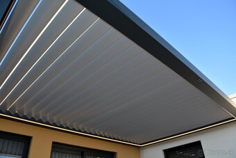 Pergola s otočnými lamelami 0 ° až 135 ° - 10