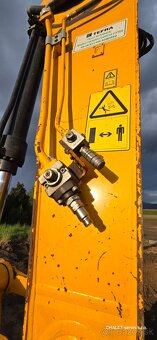 Pásový bagr JCB 220X L, rok výroby 2018, 7486 motohodin - 10