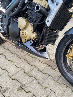 Triumph Speed Triple 1050 - 10