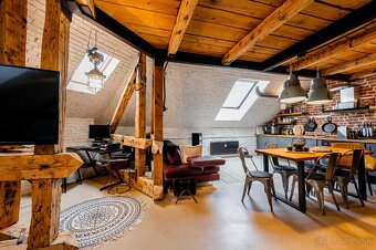Na predaj "LOFT" špecifický štýl bývania v centre,Štúrova - 10