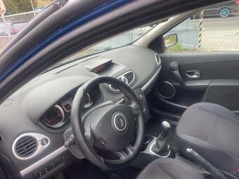 Renault clio - 10