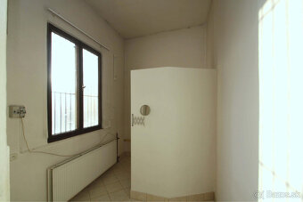 Prenájom priestorov na 1. poschodí Dom Módy na Nám. gen. M. - 10