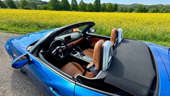 Fiat 124 Spider 1.4 TURBO naj. 22.000km - 10