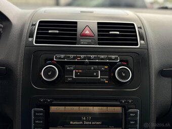 Volkswagen Touran - 10