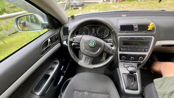 Škoda Octavia 2 Liftback Facelift - 10