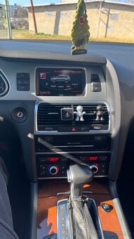 Audi Q7 - 10
