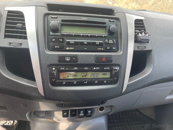 Toyota Hilux - 10