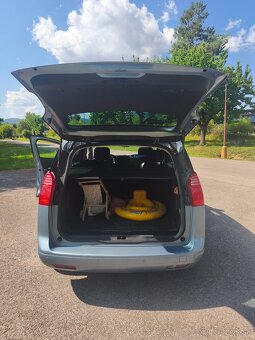 Peugeot 5008 1.6 HDI 80kw - 10