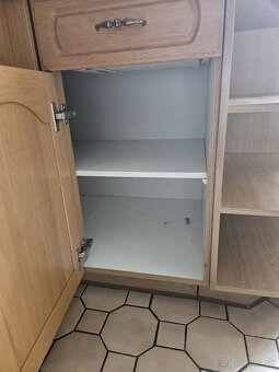 Masívna kuchynská linka z Nemecka so spotrebičmi - 10
