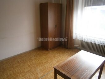 Rodinný dom v centre mesta Hurbanovo na predaj - 10