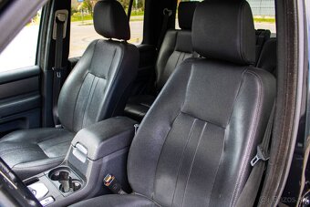 Land Rover Discovery 3.0 TDV6 SE - 10