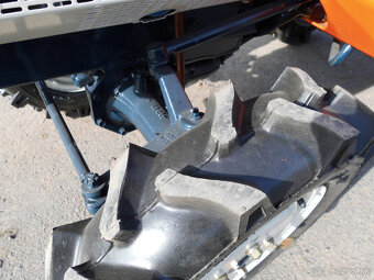 Traktor Kubota B1400 - 10