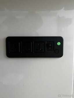 Kozmetické/masérske elektrické lehátko - 10