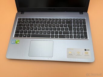Notebook ASUS VivoBook i3-6006U / 16GB RAM / 256GB SSD / FHD - 10