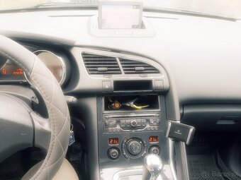 Peugeot 3008 crossover/ SUV /rodinné MPV /s vyšším posedom - 10