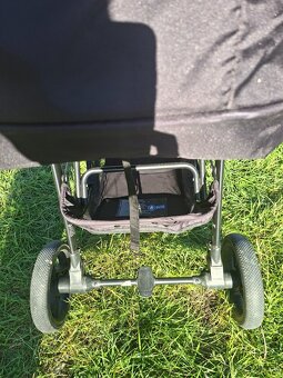 Čierny športový kočár Kinderkraft - 10