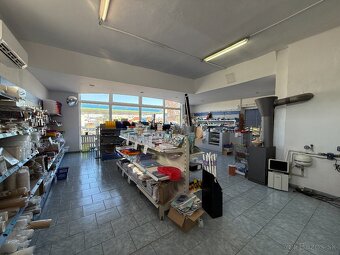 Multifunkčný reprezentatívny obchodno–skladový objekt - 10