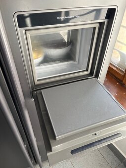 AMERICKÁ CHLADNIČKA - 10