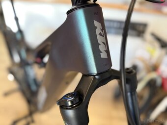 Nový KTM Macina Kapoho Elite Carbon - 10