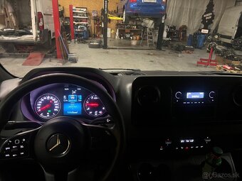 Sprinter 319 V6 3.0 CDI 9 miest - 10