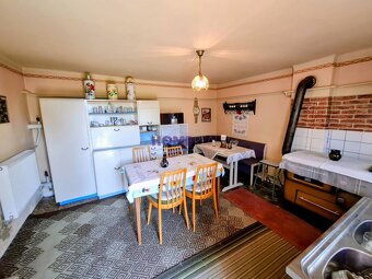 5 IZB. RD NA SLNEČNOM ROZĽAHLOM POZEMKU O VÝMERE 1865 M2 - Č - 10