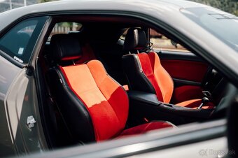 Dodge Challenger 5.7 Hemi V8 SHAKER - 10