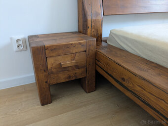 Manželská postel zo starých trámov - 10