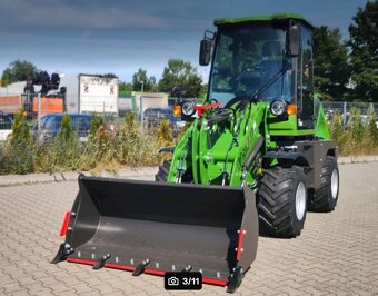 Kolesový nakladač V910 - 10
