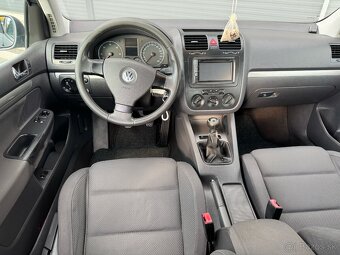 Volkswagen Golf V 1.9TDI - 10