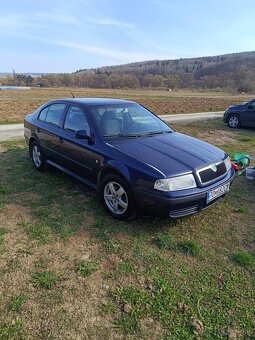 Predám Škoda Octavia 2.0 l benzín na náhradné diely - 10