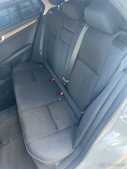 Mercedes-Benz C220 4Matic - 10