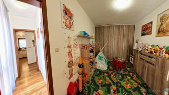 Znížená cena o 10% - Predaj 3-izbového priestranného bytu v  - 10