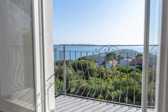 Chorvatsko-Dom s bazénom v Živogošče - 10